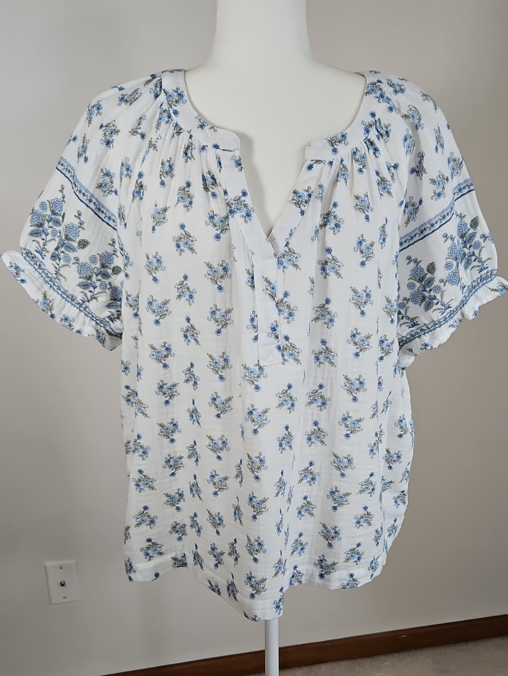 Lucky Brand Popover Top White Blue Floral 100% Cotton XL Cottage Short Sleeve